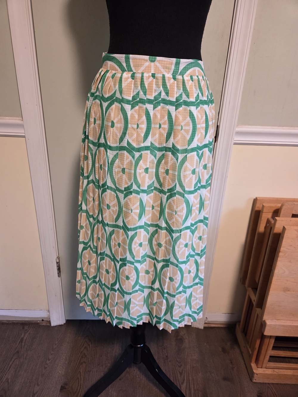 Green and Cream Geometric Pleated Midi Skirt